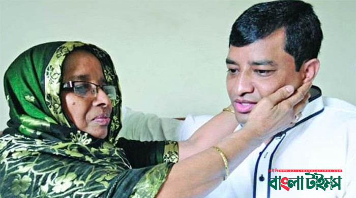 মনোনয়ন ফরম কিনলেন জাহাঙ্গীর আলম ও তার মা